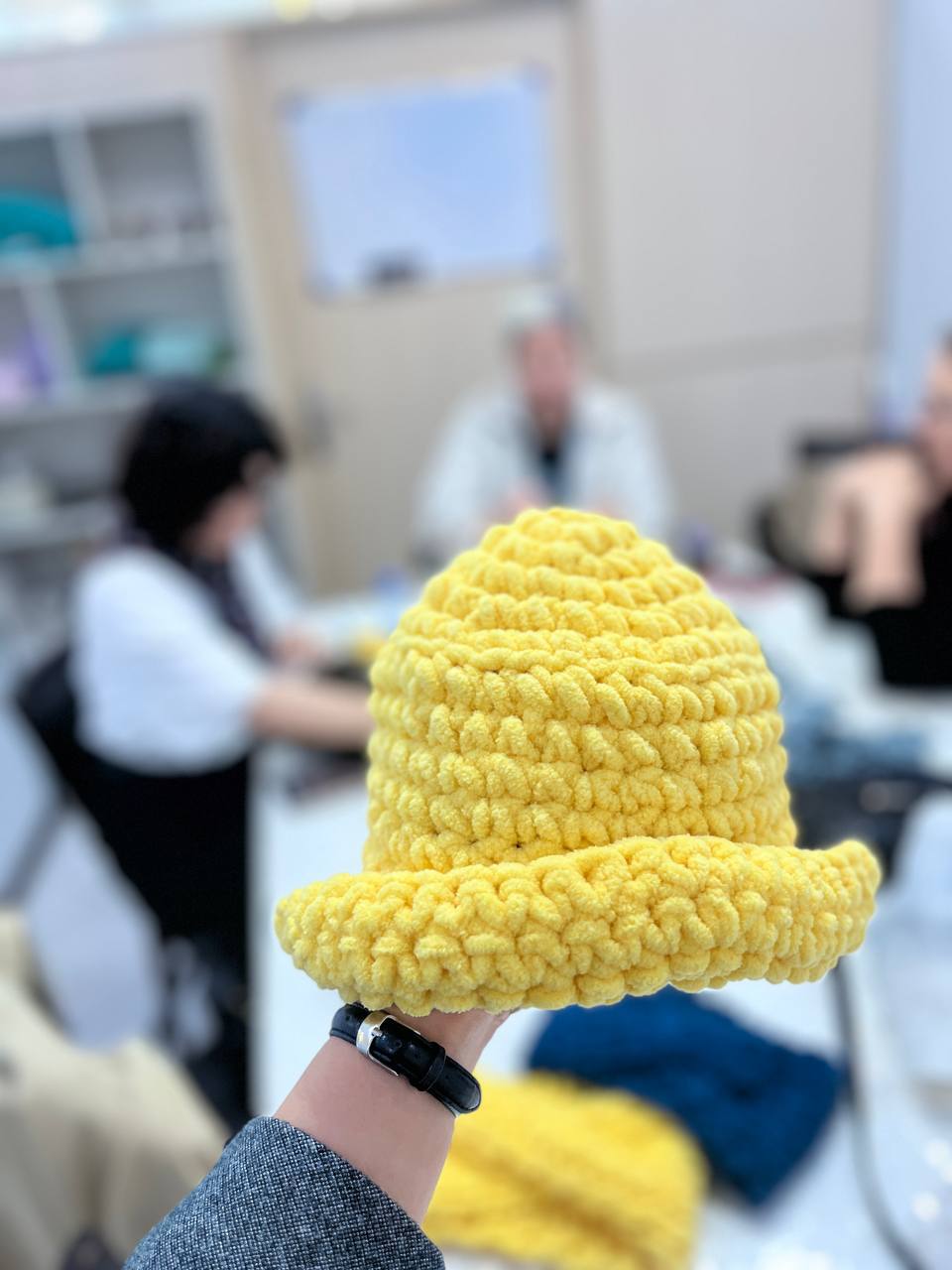 photo 5863914000670723073 y