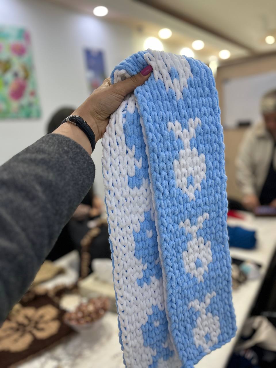 photo 5863914000670723077 y