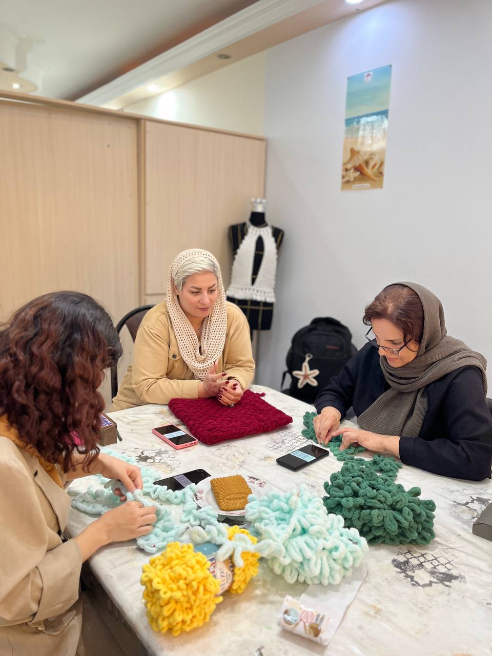 photo 5863914000670723079 y